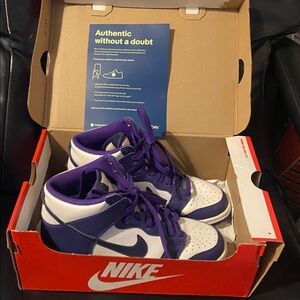 Nike Kids Sneakers in Purple and White